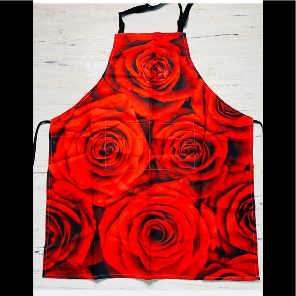 New red rose apron - Picture 1 of 2